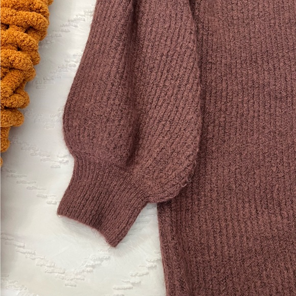 Express Rib Knit Sweater - Picture 4 of 5